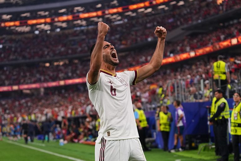 Spain Advances To Quarterfinals