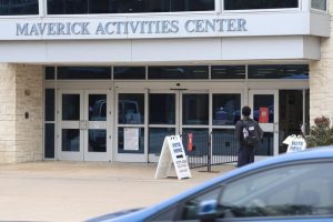 Tarrant County Considers Cutting Polling Sites