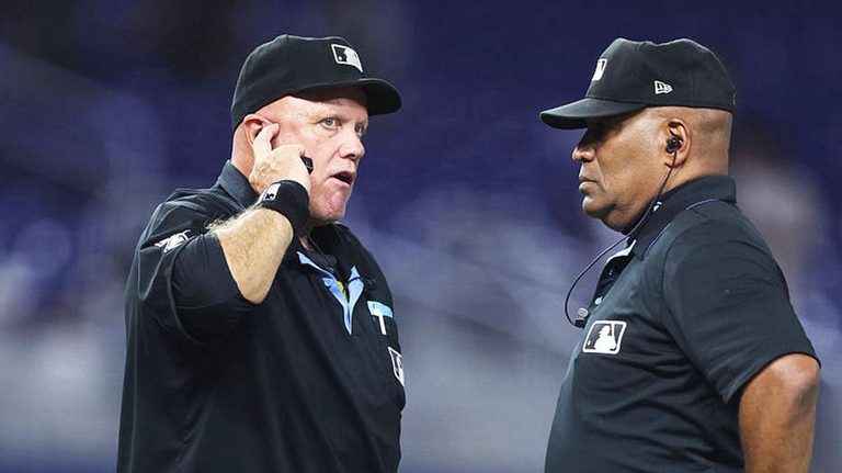 Three Mlb Umpires Retire