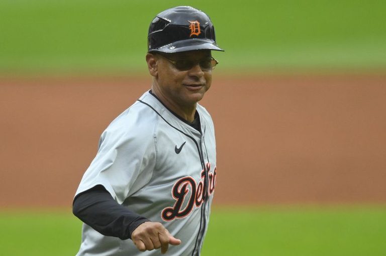 Tigers Part Ways With Third Base Coach