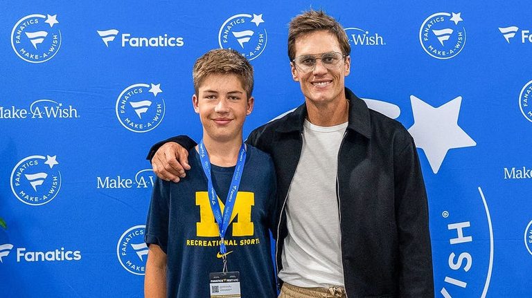 Tom Brady Meets Teen Heart Transplant Recipient