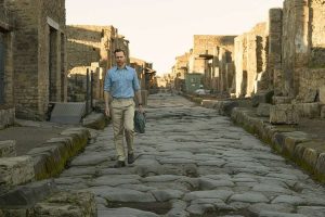 Tom Hiddleston Explores Pompeii