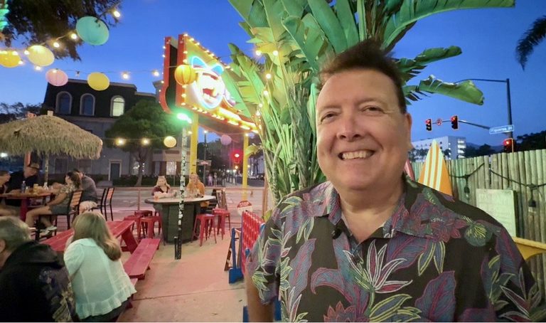 Tony S Pizzaria Surfer S Point Celebrates 67 Years