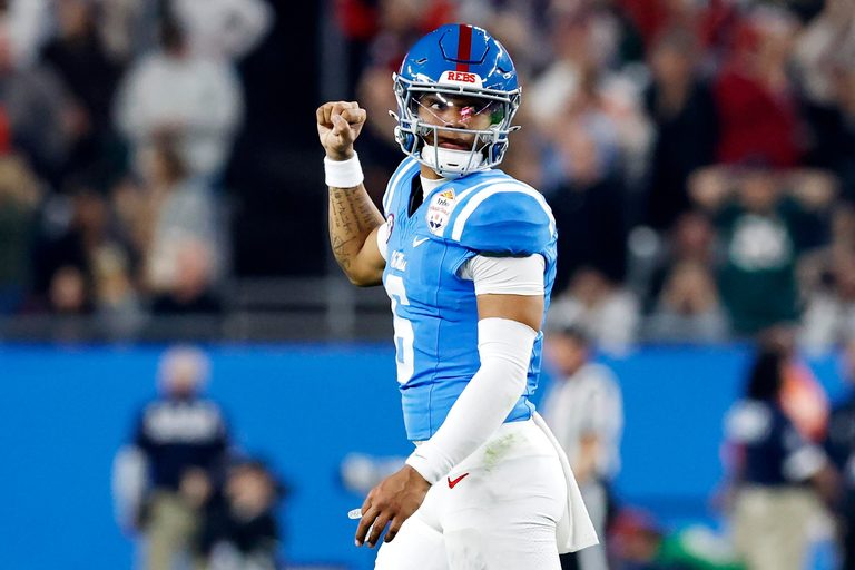 Trinidad Chambliss Emerges As Top Qb Prospect