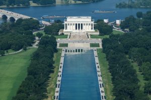Trump Administration Won T Rebid Lincoln Memorial Reflecting Pool Repairs