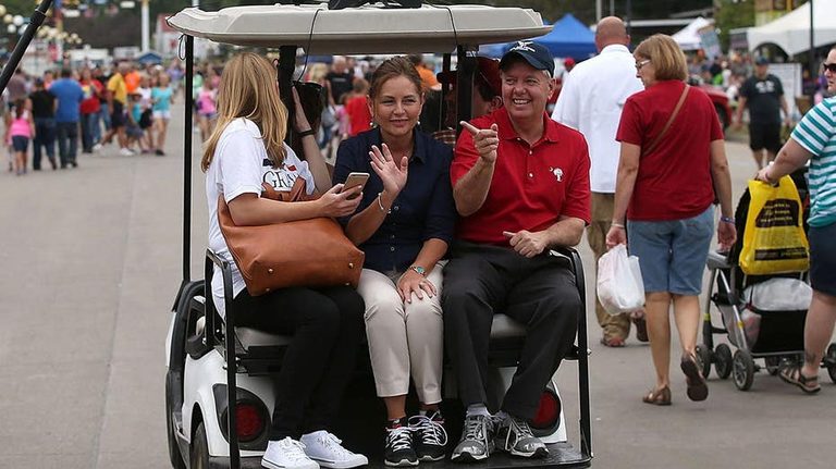Trump Backs Graham S Sister For Senate Seat