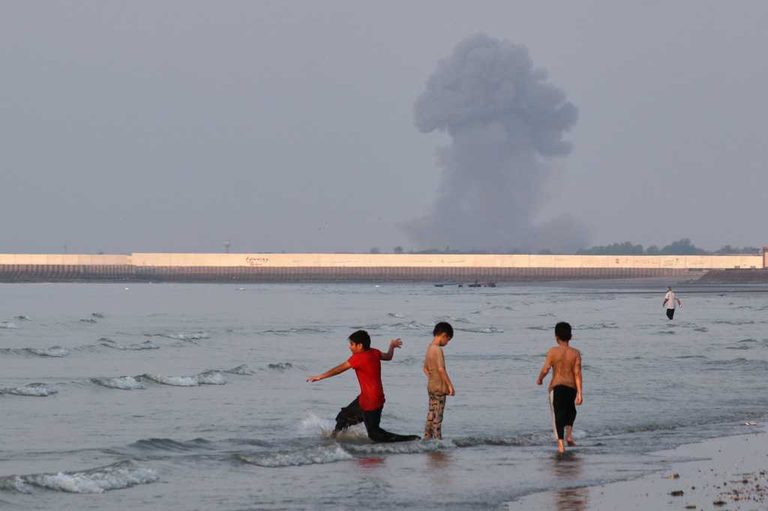 Trump Offers Us Protection In Strait Of Hormuz