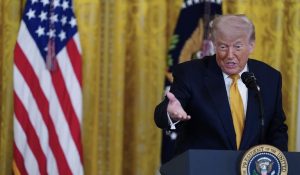 Trump Plans Helipad On White House Lawn