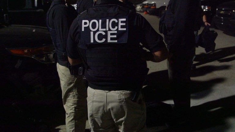 Trump Reverses Ice Vehicle Stop Suspension