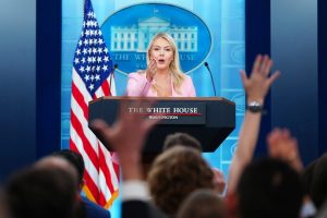 Trump S Teleprompter Operator On Unpaid Leave