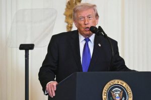 Trump S Teleprompter Operator Under Investigation