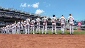 Twins Blast Yankees 11 4