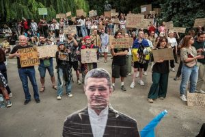 Ukraine Protests Demand Reinstatement Of Ousted Defense Minister