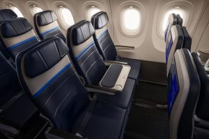 United Airlines Removes Middle Seats