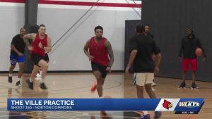 Uofl Uk Alumni Teams Face Off In Tbt