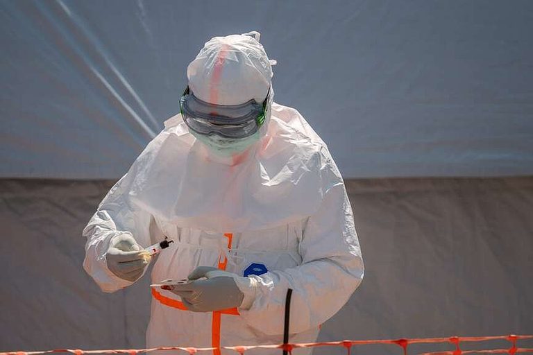 Us Citizen Contracts Ebola In Congo
