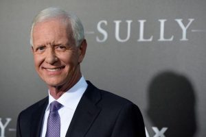 Us Hero Pilot Diagnosed With Alzheimer S