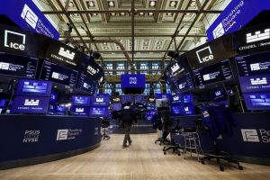 Us Markets See Mixed Results