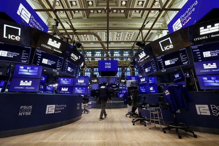Us Markets See Mixed Results