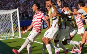 Us Men S Soccer Team Advances