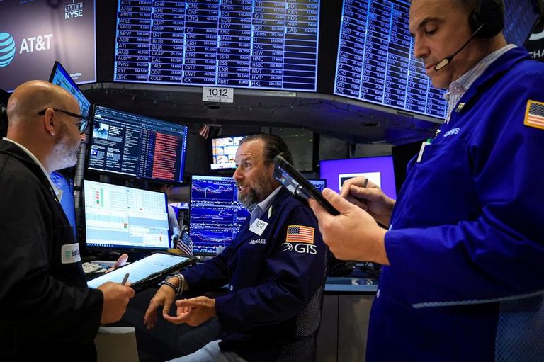 Us Stocks Fall As Ai Jitters Spread