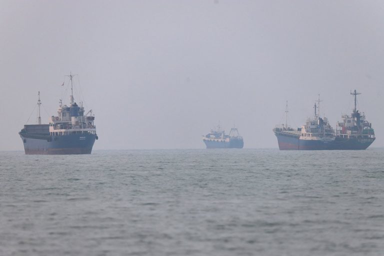 Us Strikes Iran Reimposes Oil Sanctions