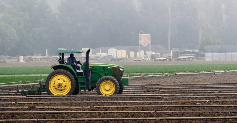 Ventura County Farm Production Hits 2 4 Billion