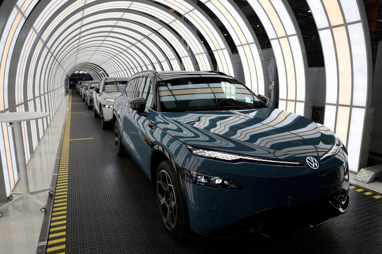 Volkswagen Profits Drop 10