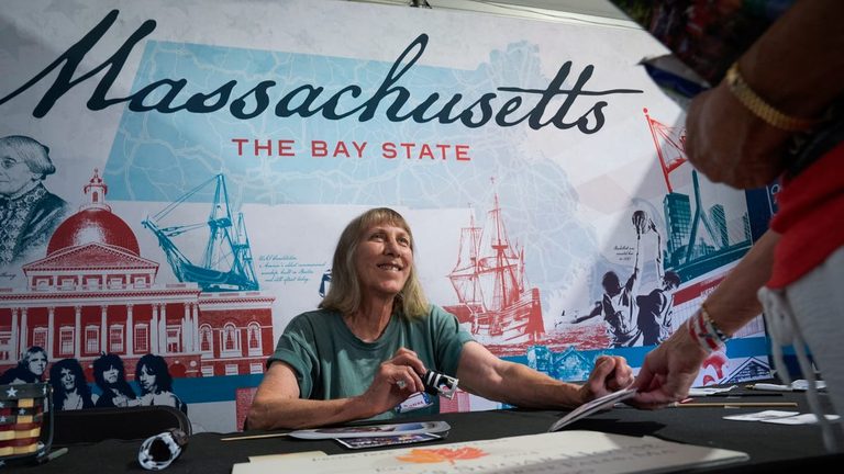 Volunteers Step In For States At Dc S Great American State Fair