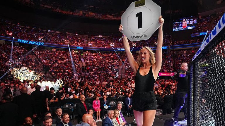 Wnba Star Surprises As Ufc Ring Girl