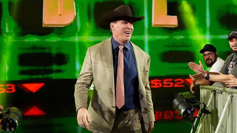 Wwe Hall Of Famer Partners With Sports Focused Social Media