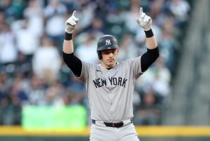 Yankees Win 12 4 Over Rays