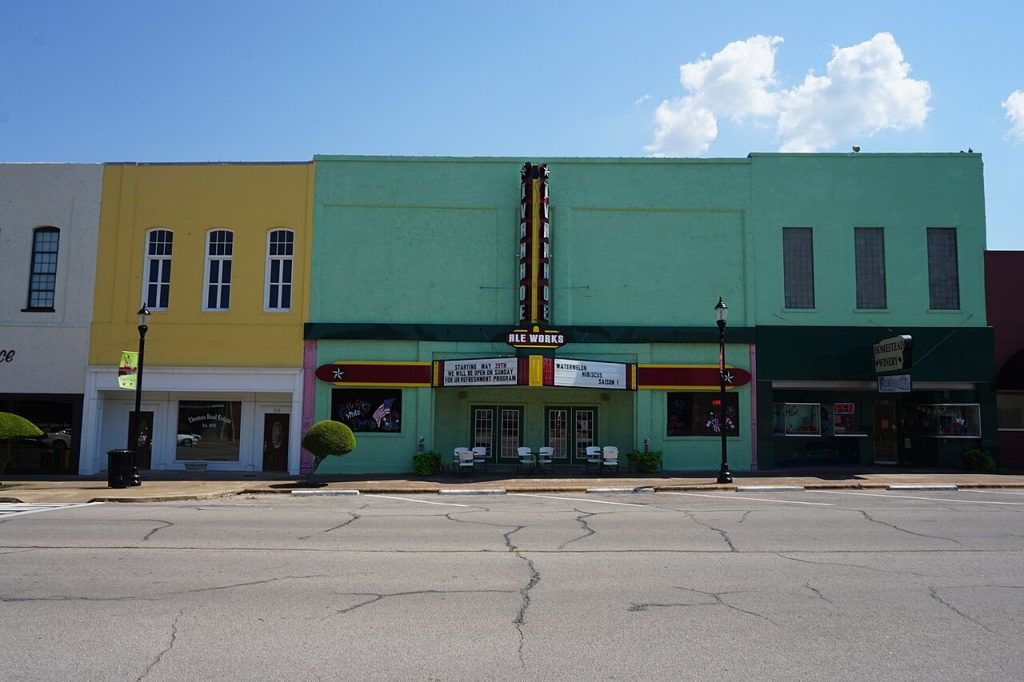 Grand Texoma Antique Mall — Denison