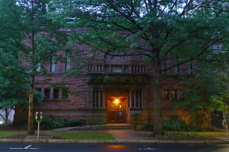 Yale Collection of Musical Instruments — New Haven