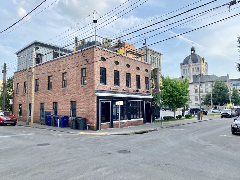 Belle's Cocktail House — Lexington