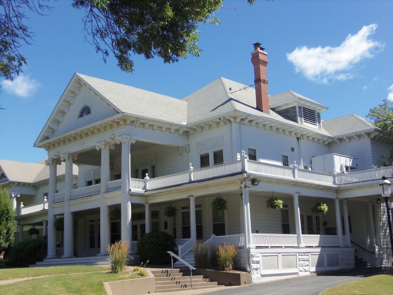 The Outing Club — Davenport