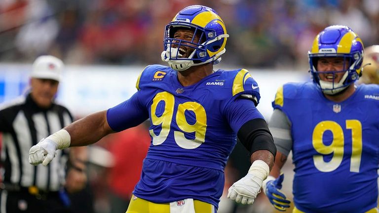 Aaron Donald Eyes Return To La Rams