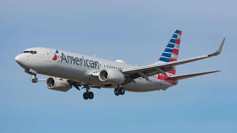 Air Traffic Controller Averts Disaster