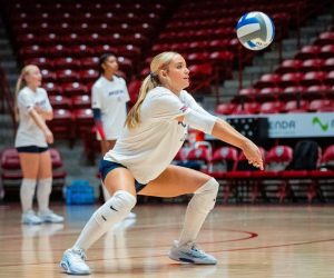 Arizona Wildcats Volleyball Lose 3 1 To New Mexico In Exhibition Match
