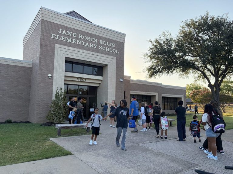 Arlington Isd S First Day Of School