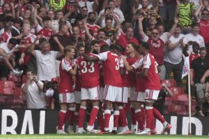 Arsenal Scores Fast In Community Shield