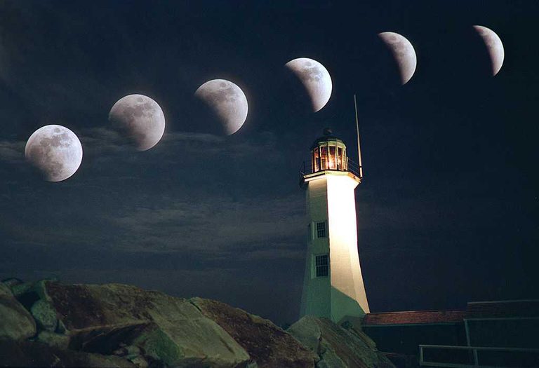 August Night Sky Meteor Showers Eclipses And Sturgeon Moon