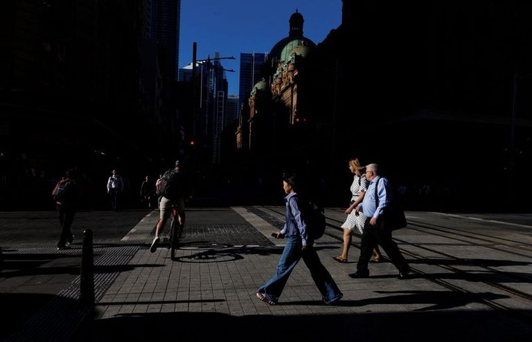Australian Business Investment Drops 3 6 As Data Centre Boom Slows