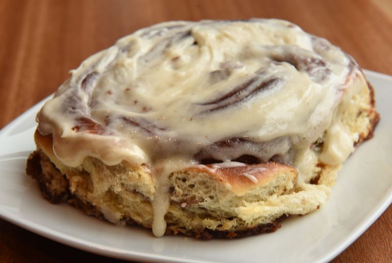 Bakery Recovers 400 Cinnamon Rolls After Uber Driver Detained By Cbp In Hollywoo