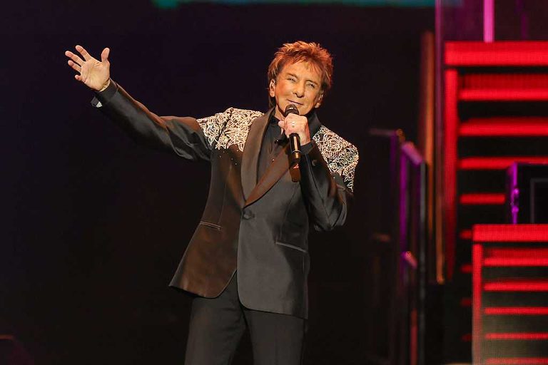 Barry Manilow S Lexington Concert Canceled