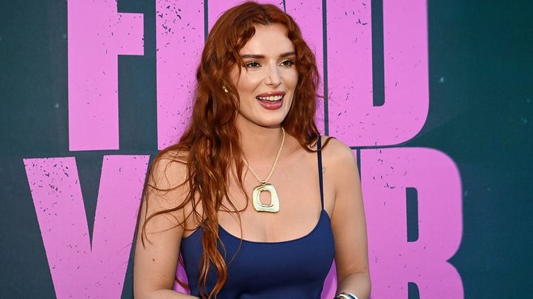 Bella Thorne Enjoys Beach Day
