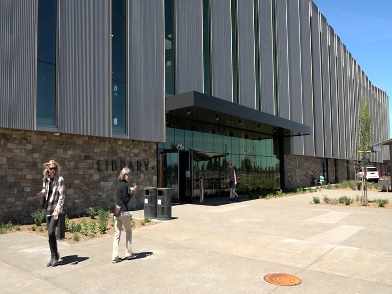 Bend S New Central Library Opens