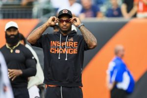 Bengals Wide Receiver Ja Marr Chase Sits Out Practice With Left Knee Hyperextens