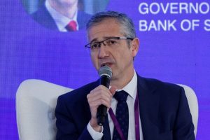 Bis Chief Says Stablecoins Lack Payment Credibility Favors Tokenized Deposits