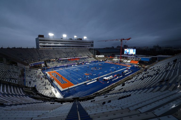 Boise State Punter Oscar Doyle Pledges 50 Per Inside 20 Punt To St Luke S Hospit